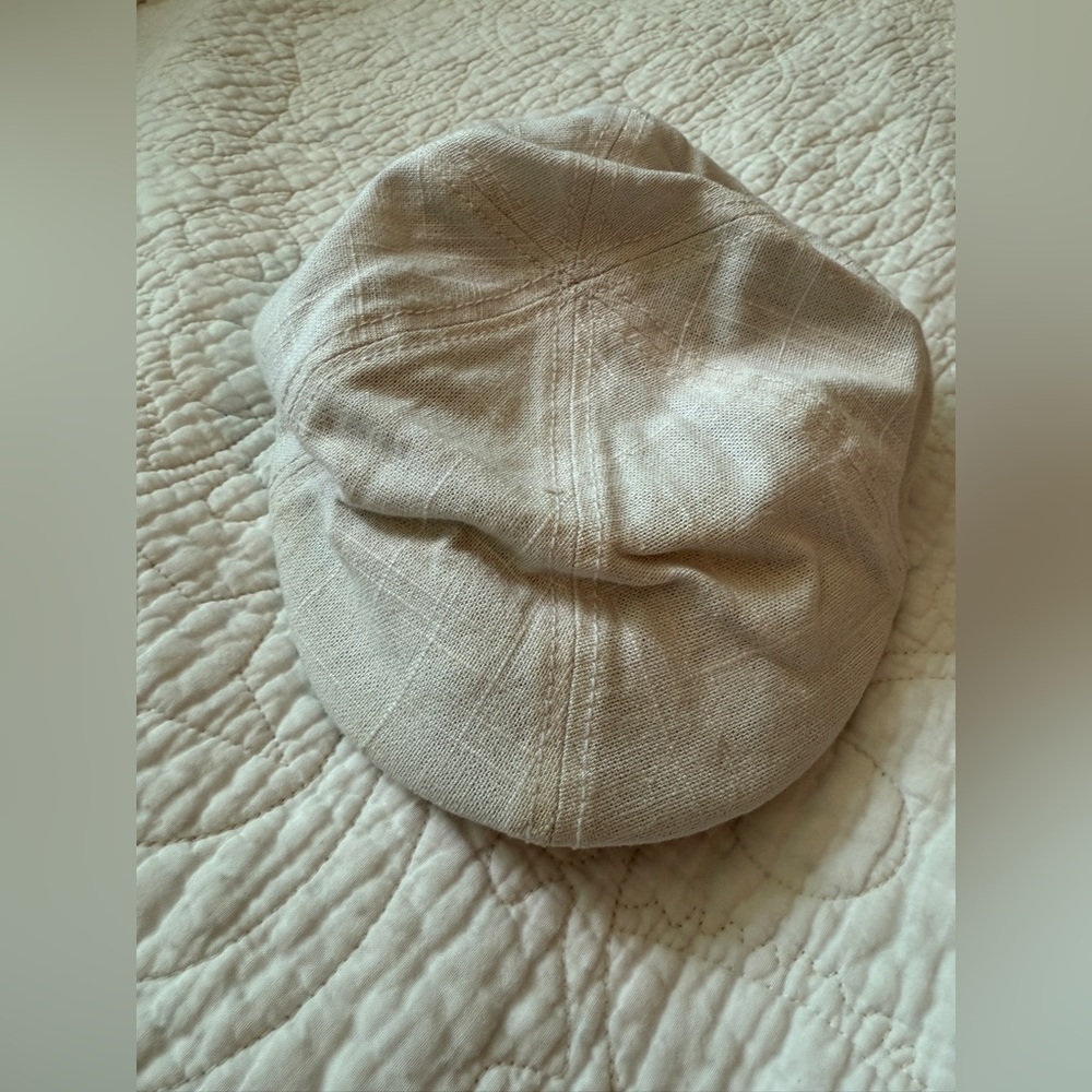 Lids Off White Newsboy Cap good used condition L/XL